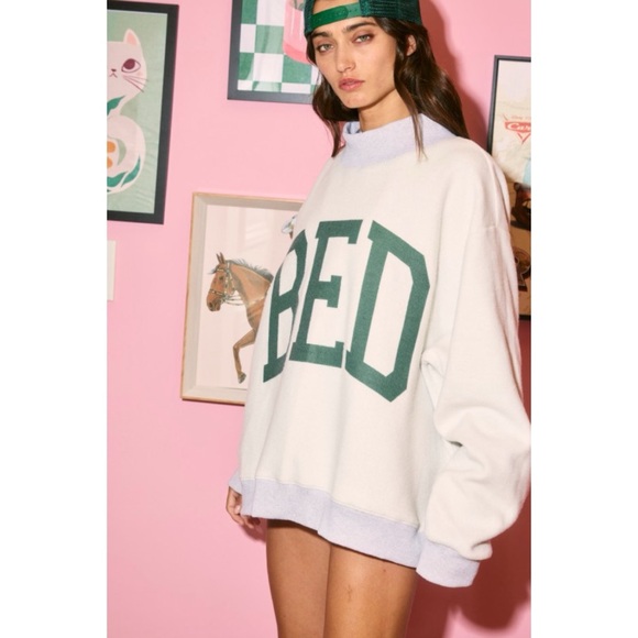 BUCKETLIST Gray and Green 'GYM & BED' Print Reversible Mockneck Sweatshirt - Picture 6 of 6